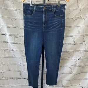American Eagle Outfitters Hi-Rise Jeggings. Super stretch blue jeans.